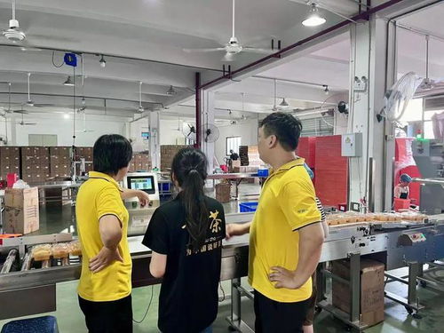创新口味,严控包装 一线探访,茶月饼工厂的 商业机密